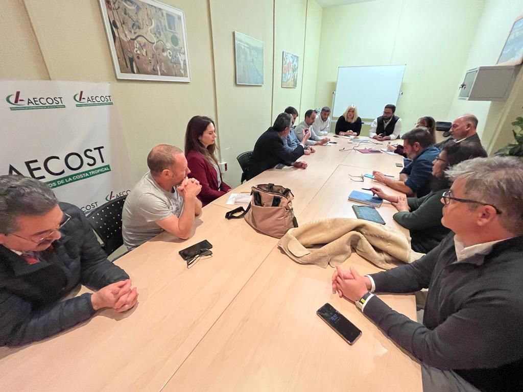 El PSOE recoge de una reunión con AECOST propuestas para hacer de Motril